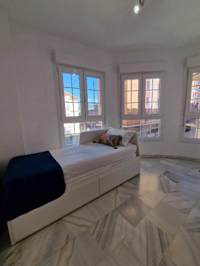 3 Rooms Con Parking Y Terraza En C Marmoles Malaga Exterior photo